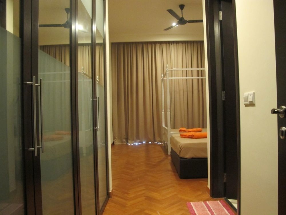 Luxury Suites @ Straits Quay تانجونغ بونغاه المظهر الخارجي الصورة