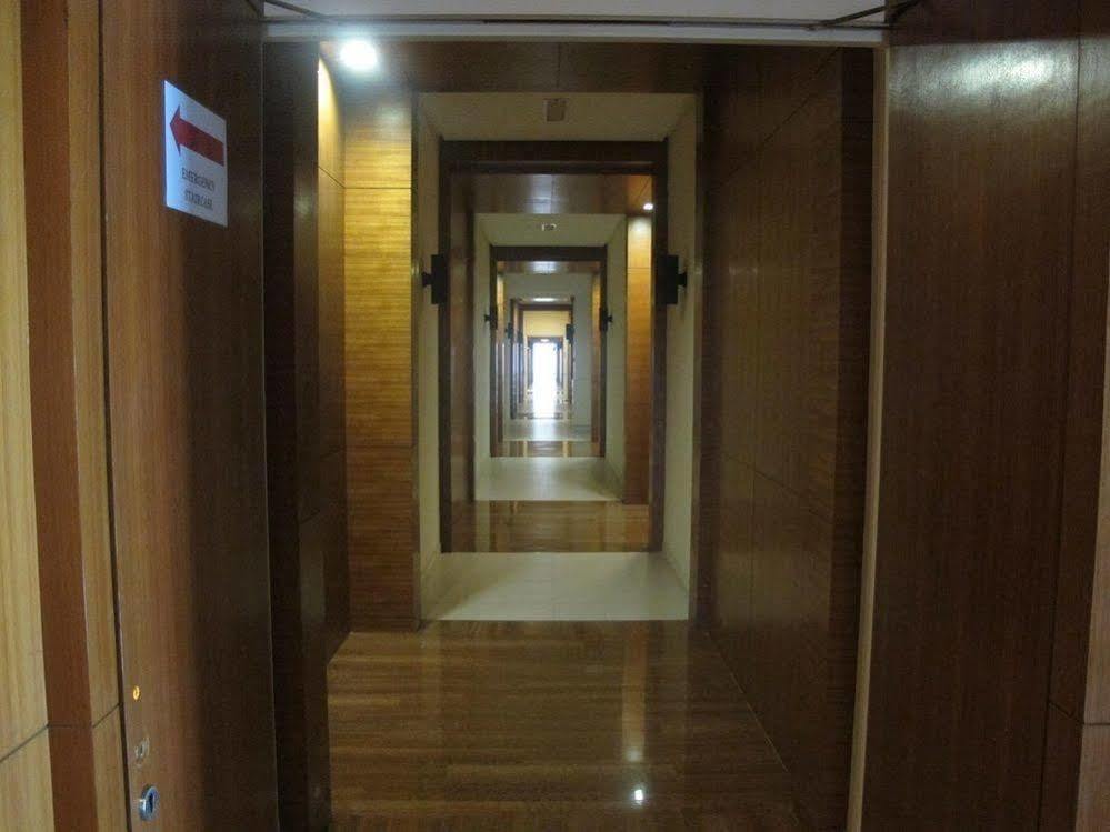 Luxury Suites @ Straits Quay تانجونغ بونغاه المظهر الخارجي الصورة