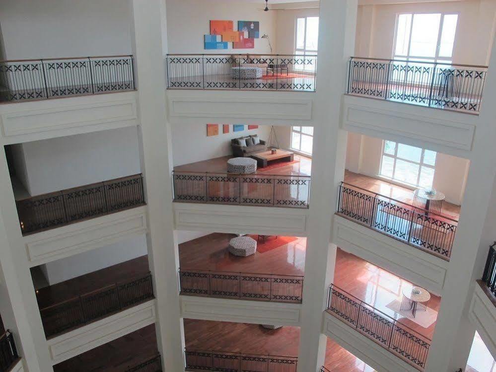 Luxury Suites @ Straits Quay تانجونغ بونغاه المظهر الخارجي الصورة